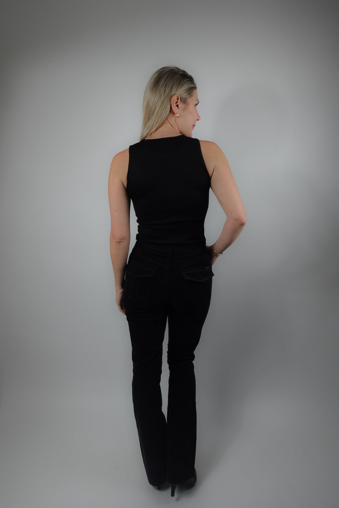 SHINIA TOP