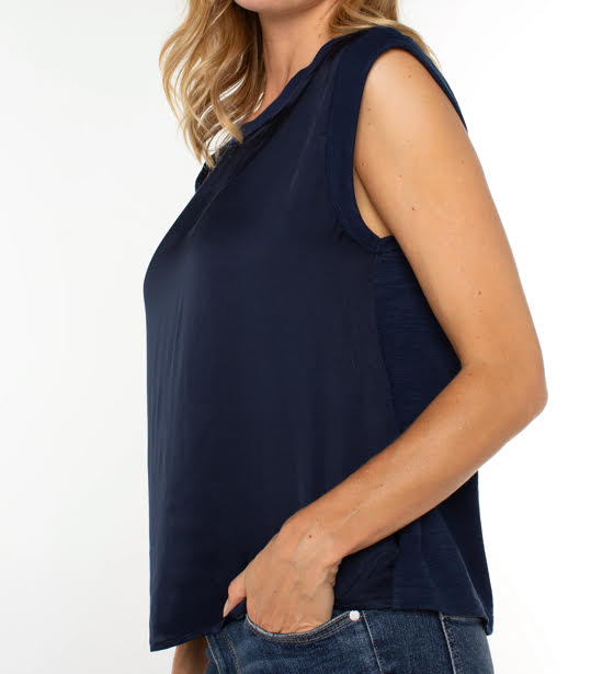CAROLINE TOP
