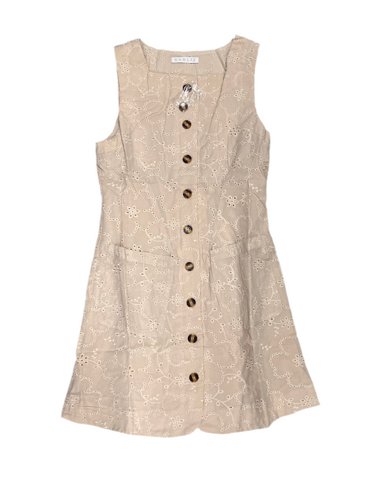 EYELET BUTTON SHIFT DRESS